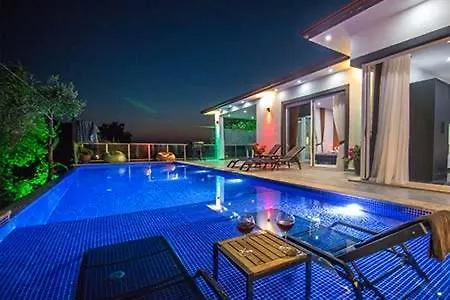 Muhafazakar Muestakil Lueks Hotel Kas